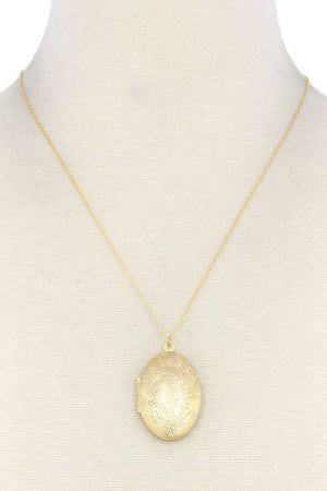 Oval Shape Locket Metal Necklace
